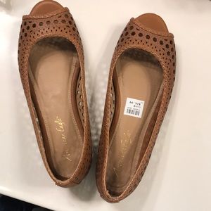 American Eagle flats